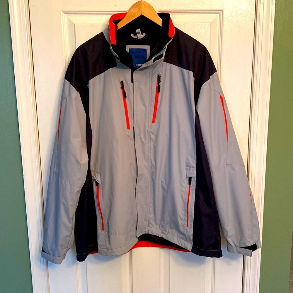 Reebok Winter Coat Jacket Lightweight Hood XL Sports ski